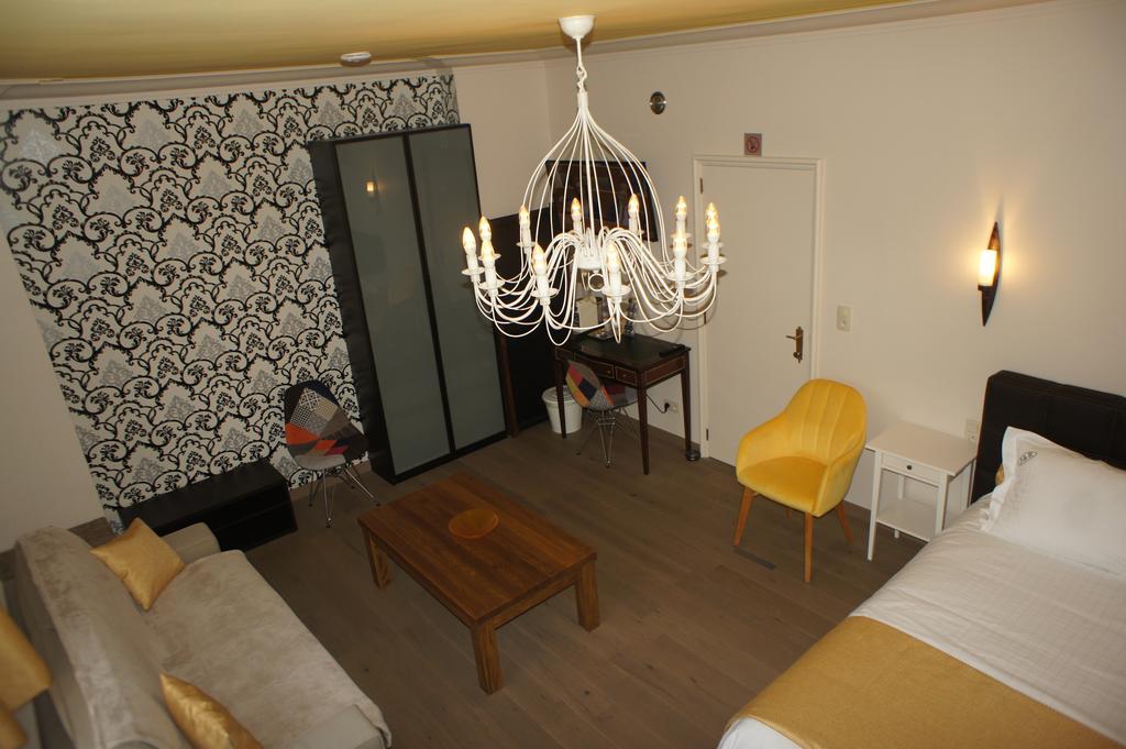 J And R Brussels City Apartment Экстерьер фото